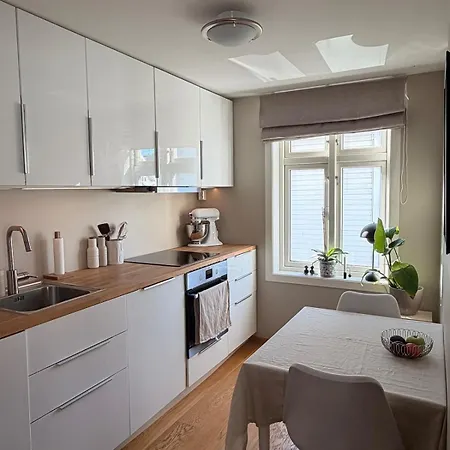 Ons Modern - 7 Min Drive To Conference Apartment